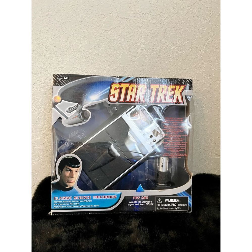 2009 Star Trek Classic Science Tricorder Diamond Select Toys &Hand Scanner! NIB!